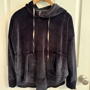 Vince Camuto. Black velvet hoodie sweatshirt, EUC size M